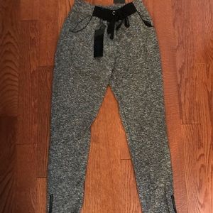 NWT Forever 21 Sweatpants Joggers ✨